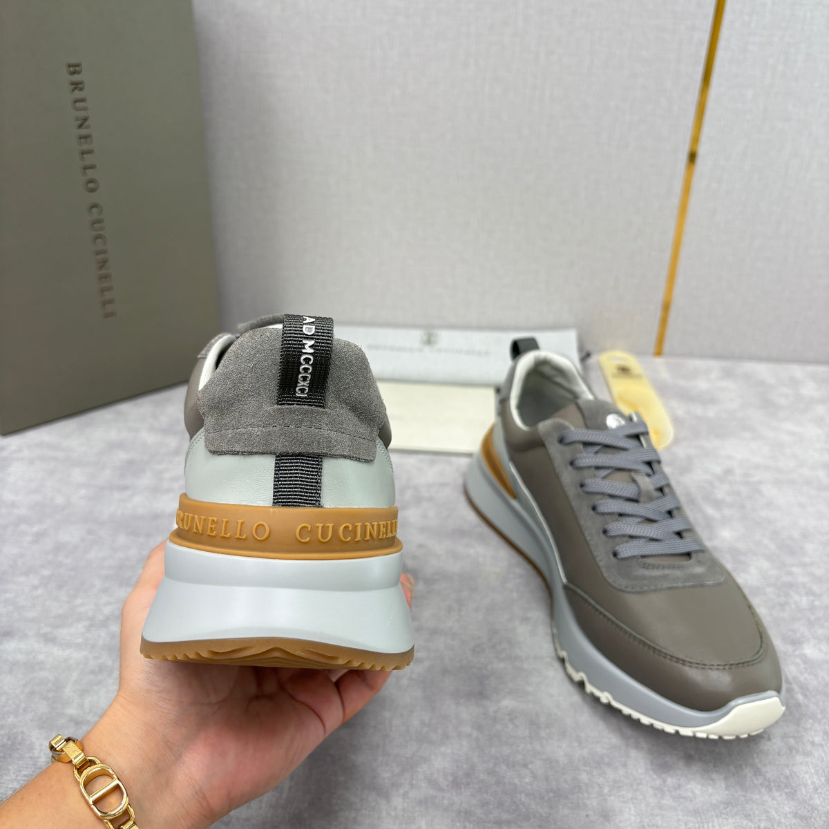 Grauer Nylon-Lug-Sole-Runner – Herren