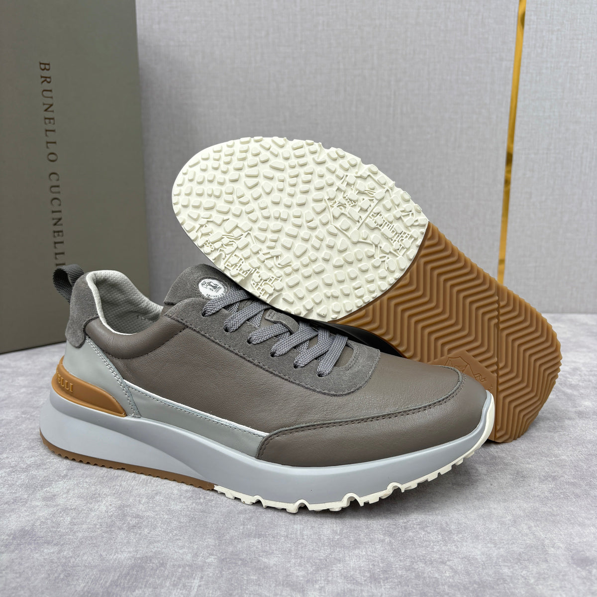 Grauer Nylon-Lug-Sole-Runner – Herren
