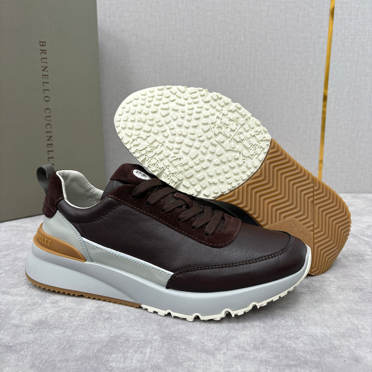 Grauer Nylon-Lug-Sole-Runner – Herren