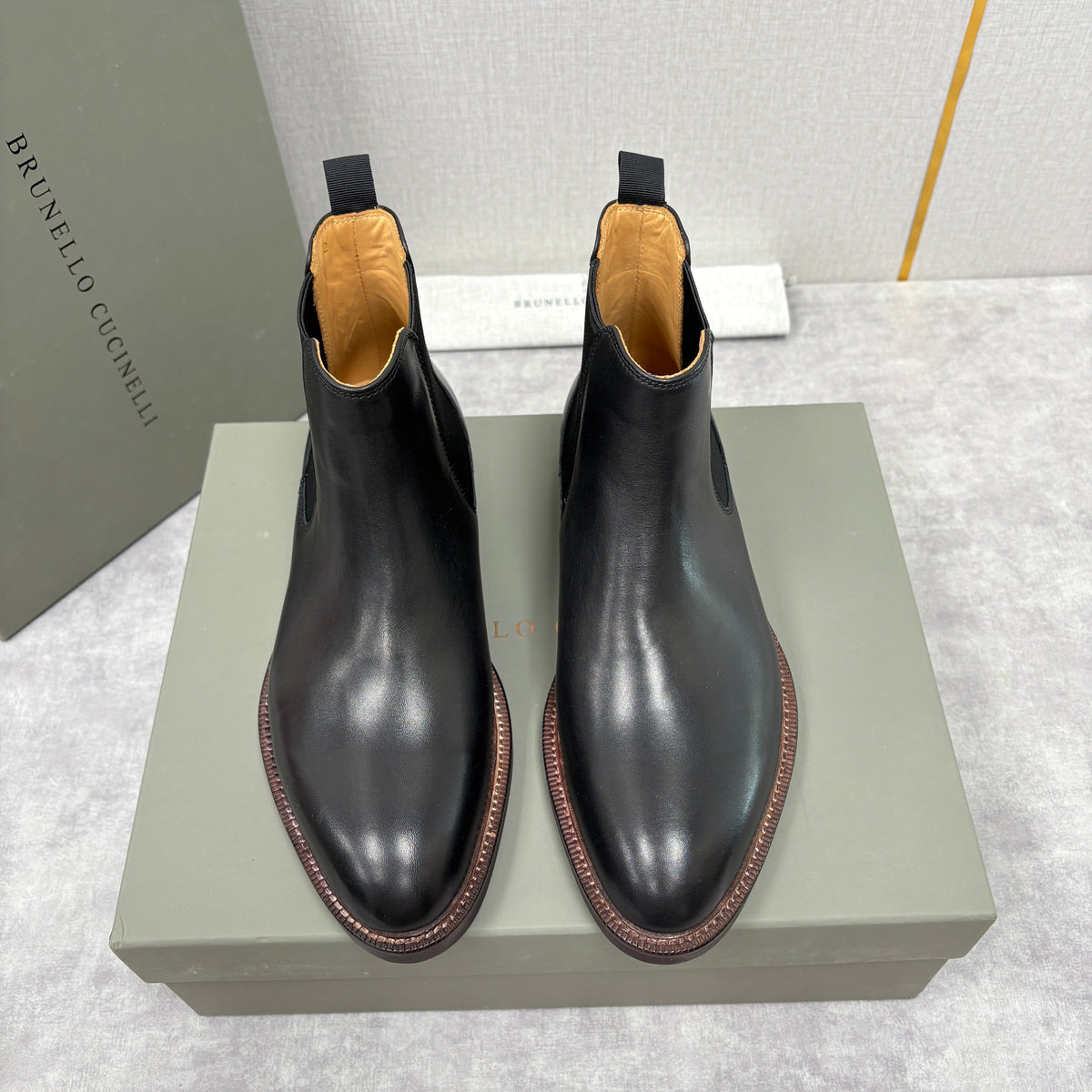 Burgunderfarbener Leder Chelsea Boot mit gestapeltem Absatz – Herren