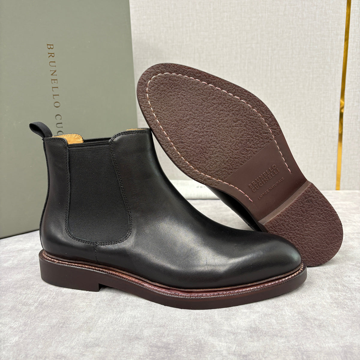 Burgunderfarbener Leder Chelsea Boot mit gestapeltem Absatz – Herren