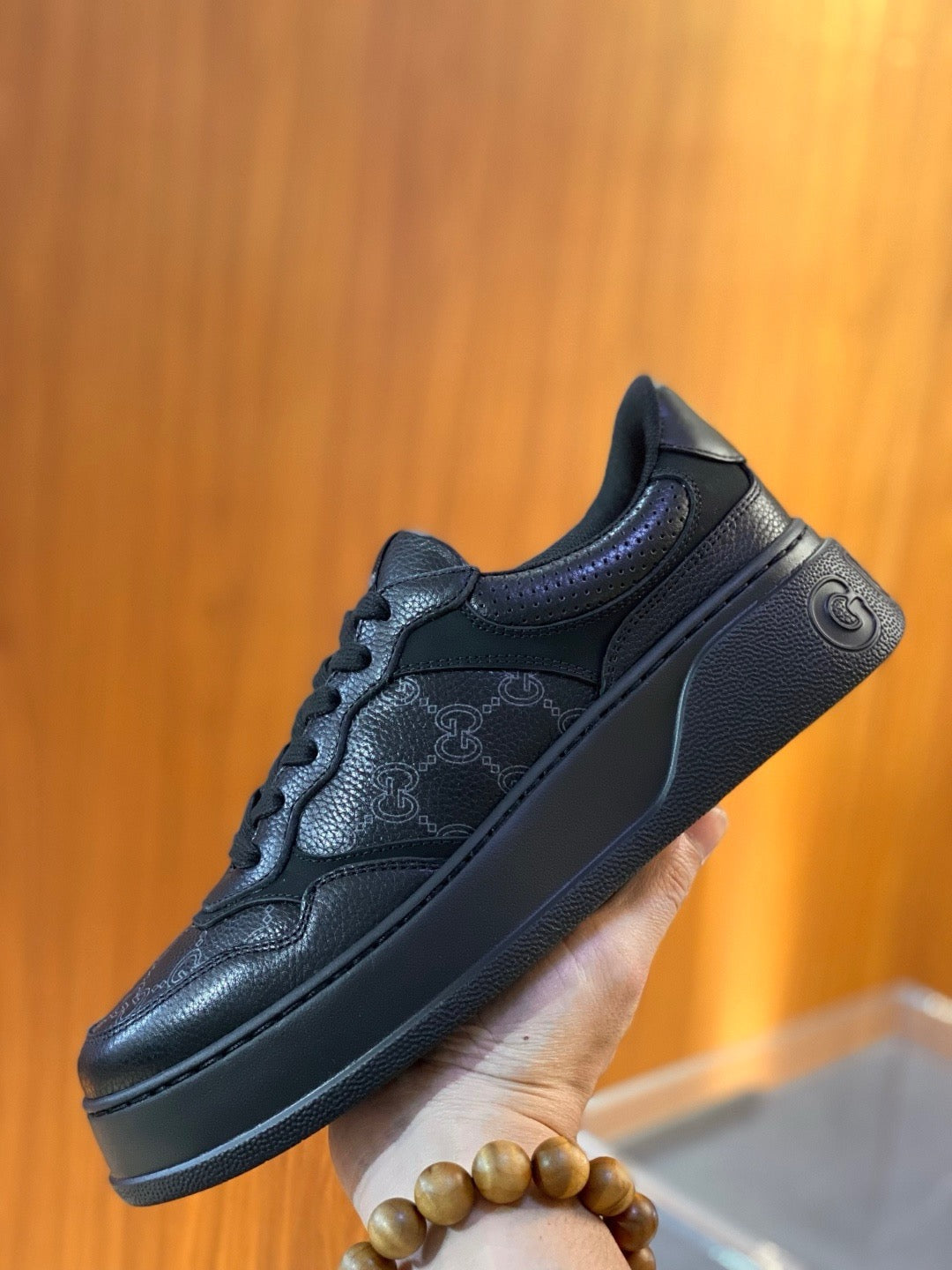Brauner Leder-Low-Top mit Prägung – Herren