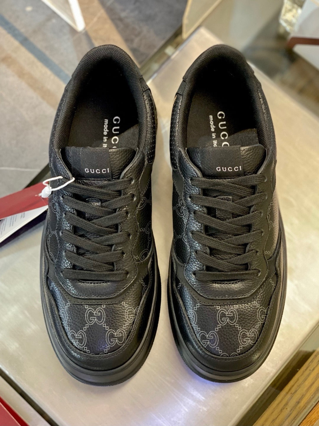 Brauner Leder-Low-Top mit Prägung – Herren