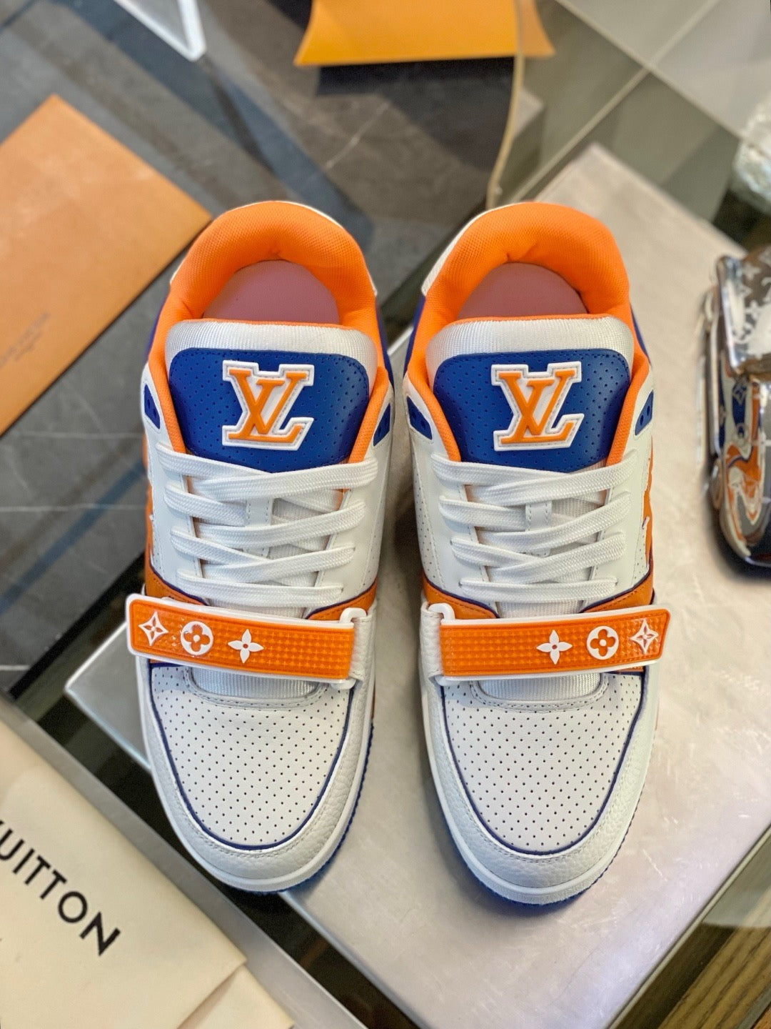 Trainer Orange and Blue