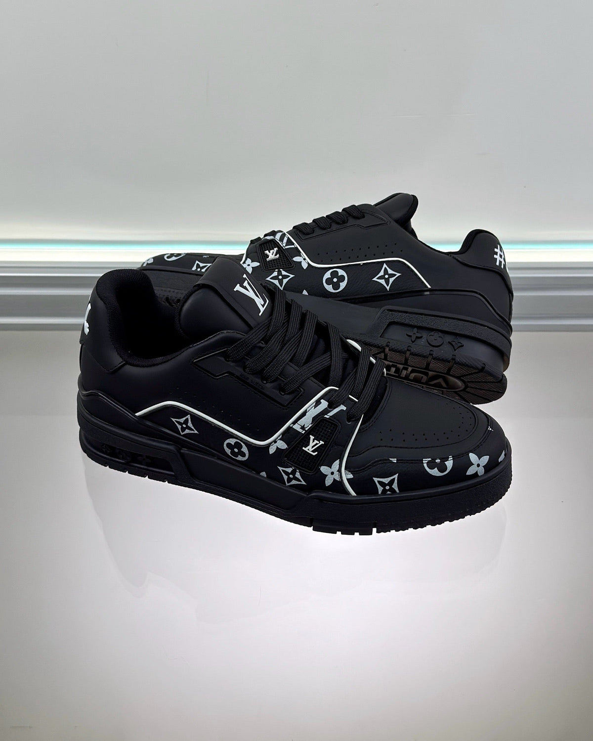 White Leather Graphic Print Low-Top - Men's