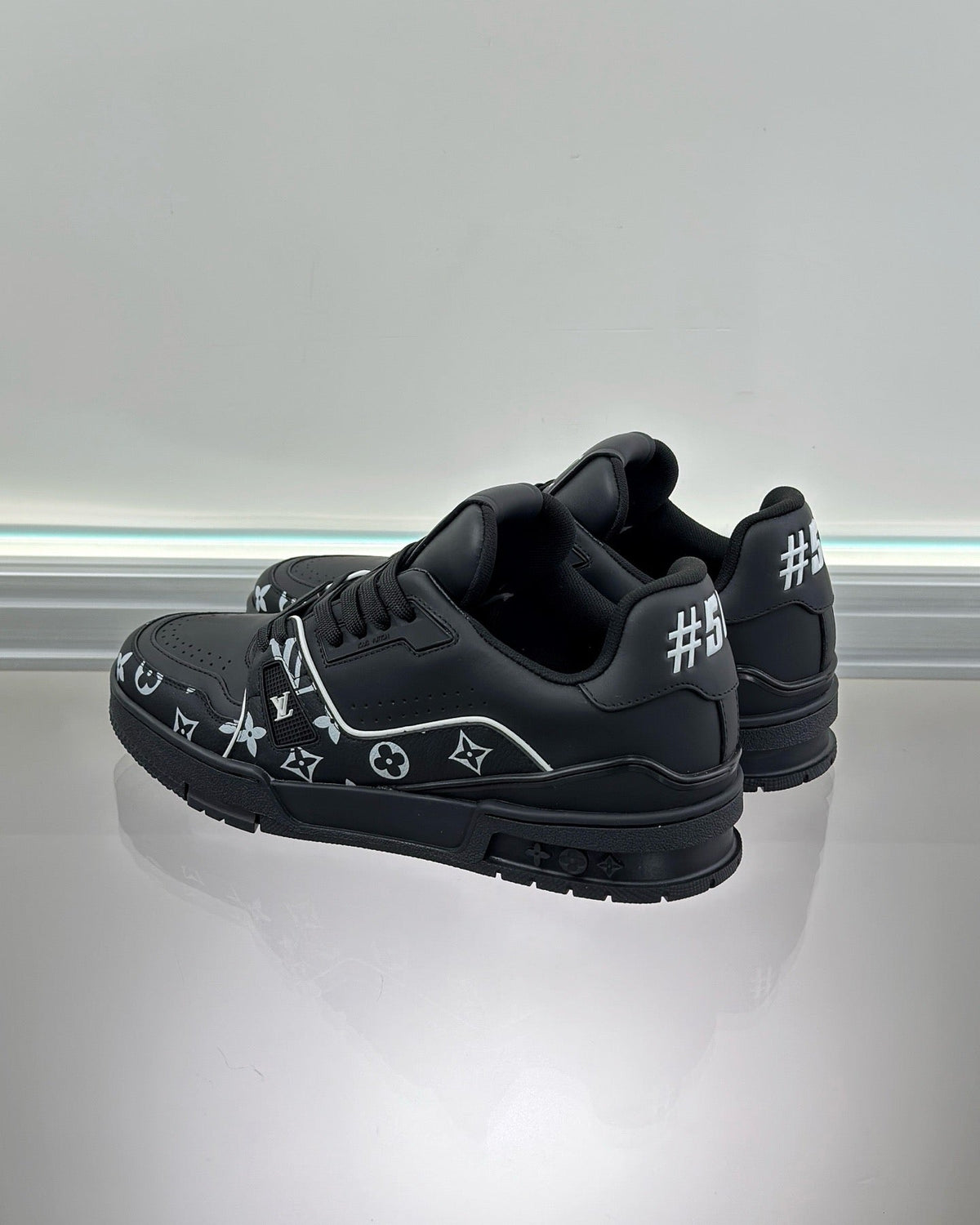 White Leather Graphic Print Low-Top - Men's