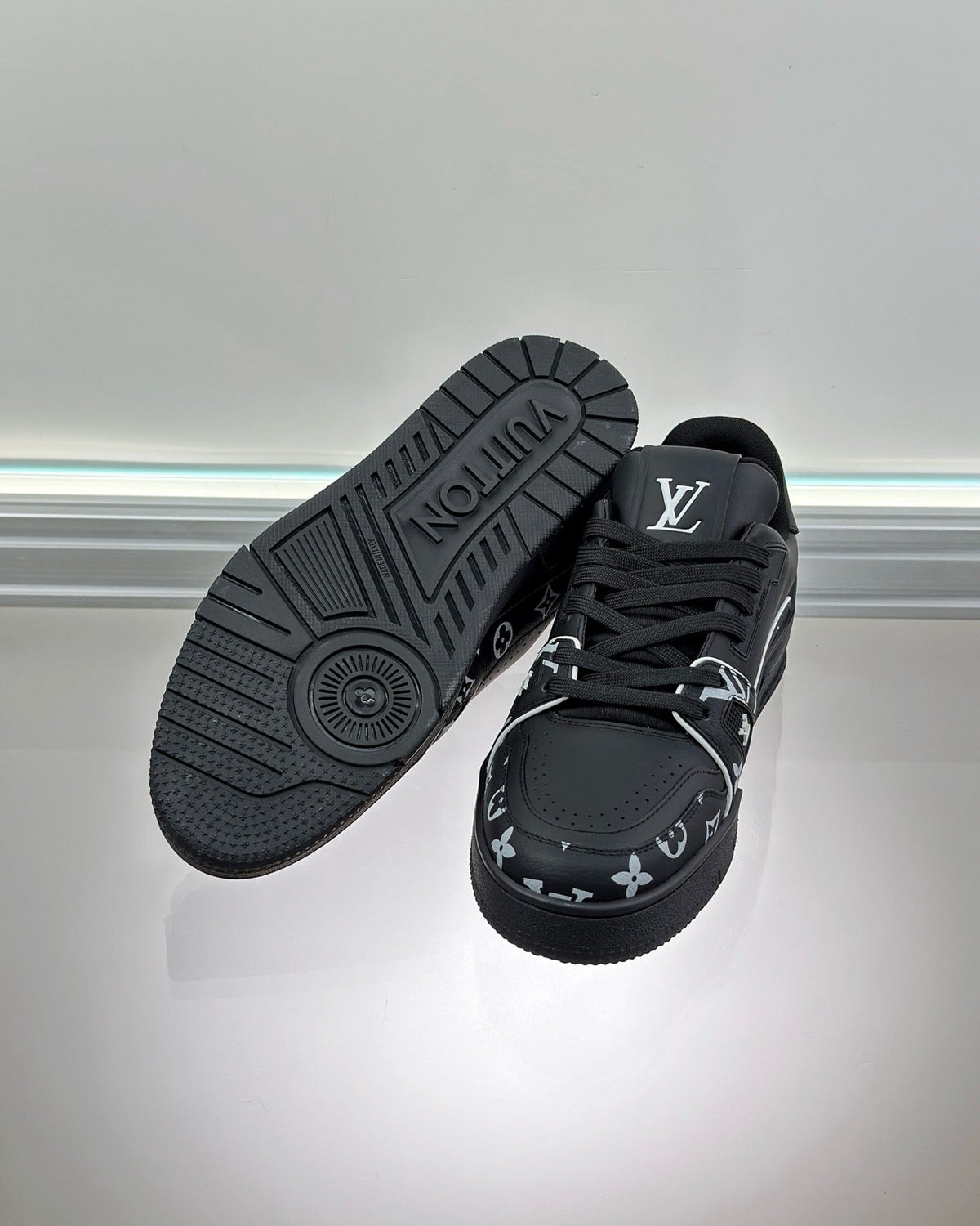 White Leather Graphic Print Low-Top - Men's