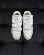 Cremefarbener Leder-Sneaker mit Ton-in-Ton-Details – Herren