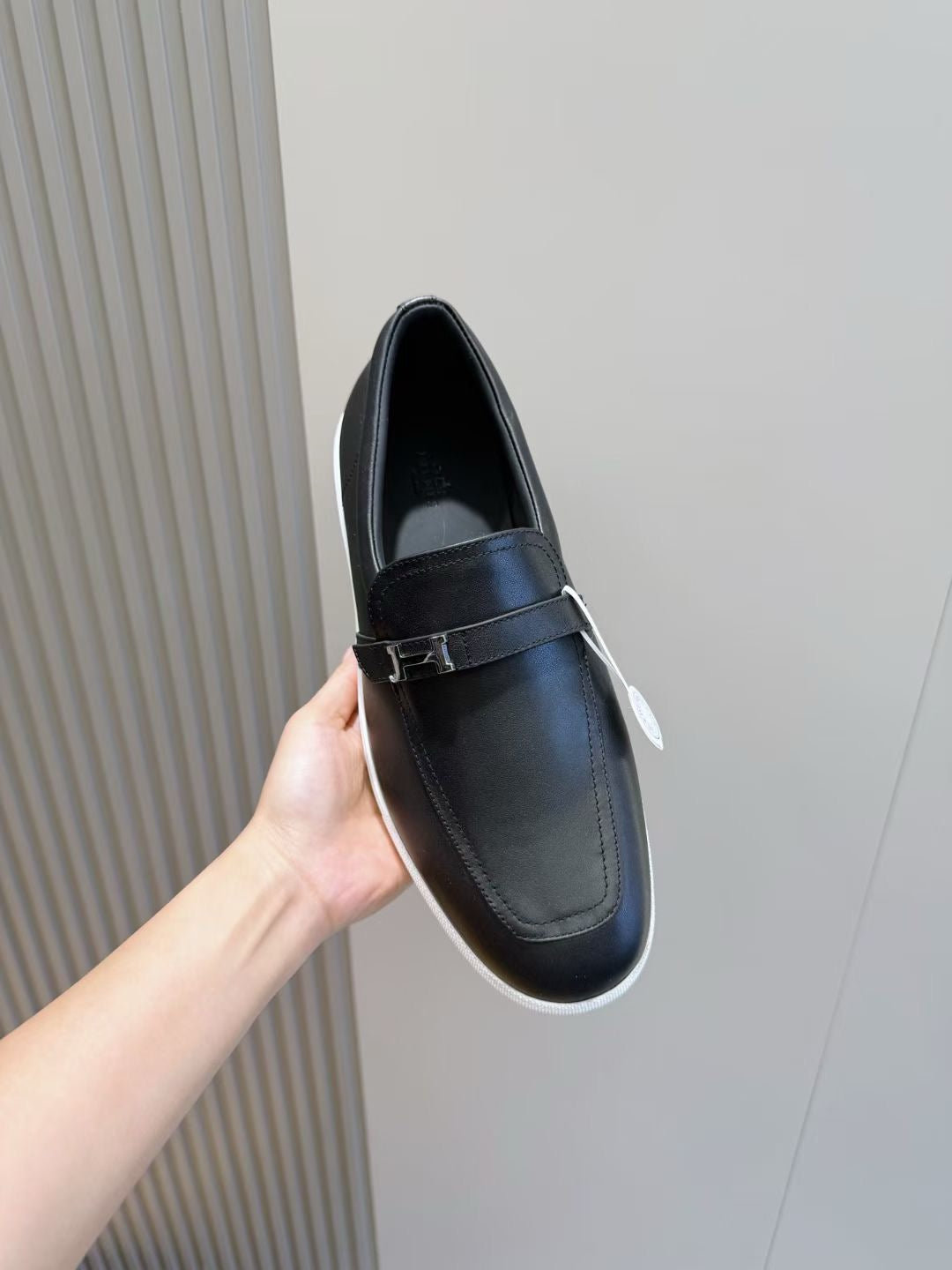 Black Leather Bit Contrast Sole Loafer - Men's