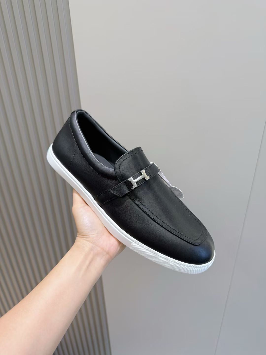 Black Leather Bit Contrast Sole Loafer - Men's