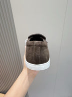 Loafer aus schwarzem Wildleder mit Kontrastsohle – Herren