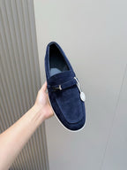 Loafer aus schwarzem Wildleder mit Kontrastsohle – Herren