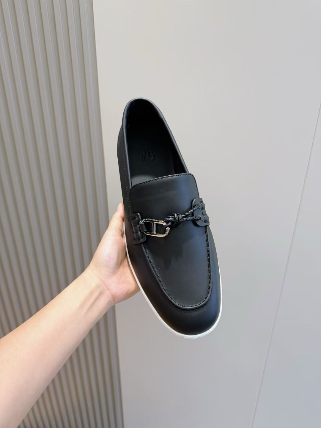 Black Leather Contrast Sole Loafer - Men's