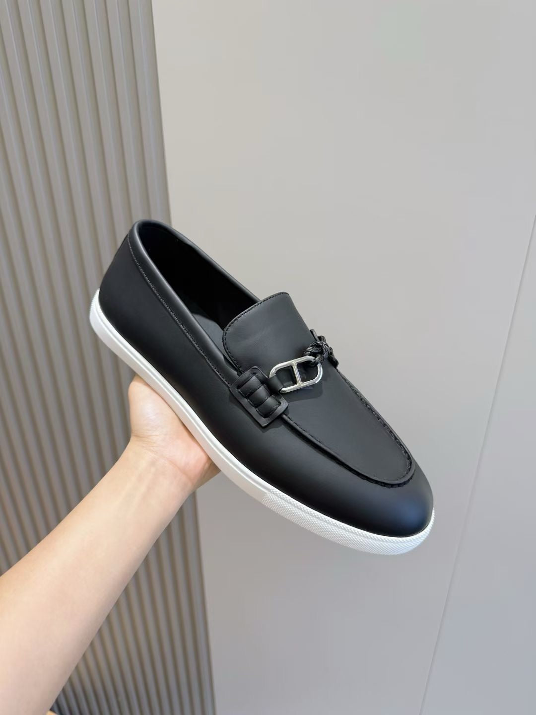 Black Leather Contrast Sole Loafer - Men's