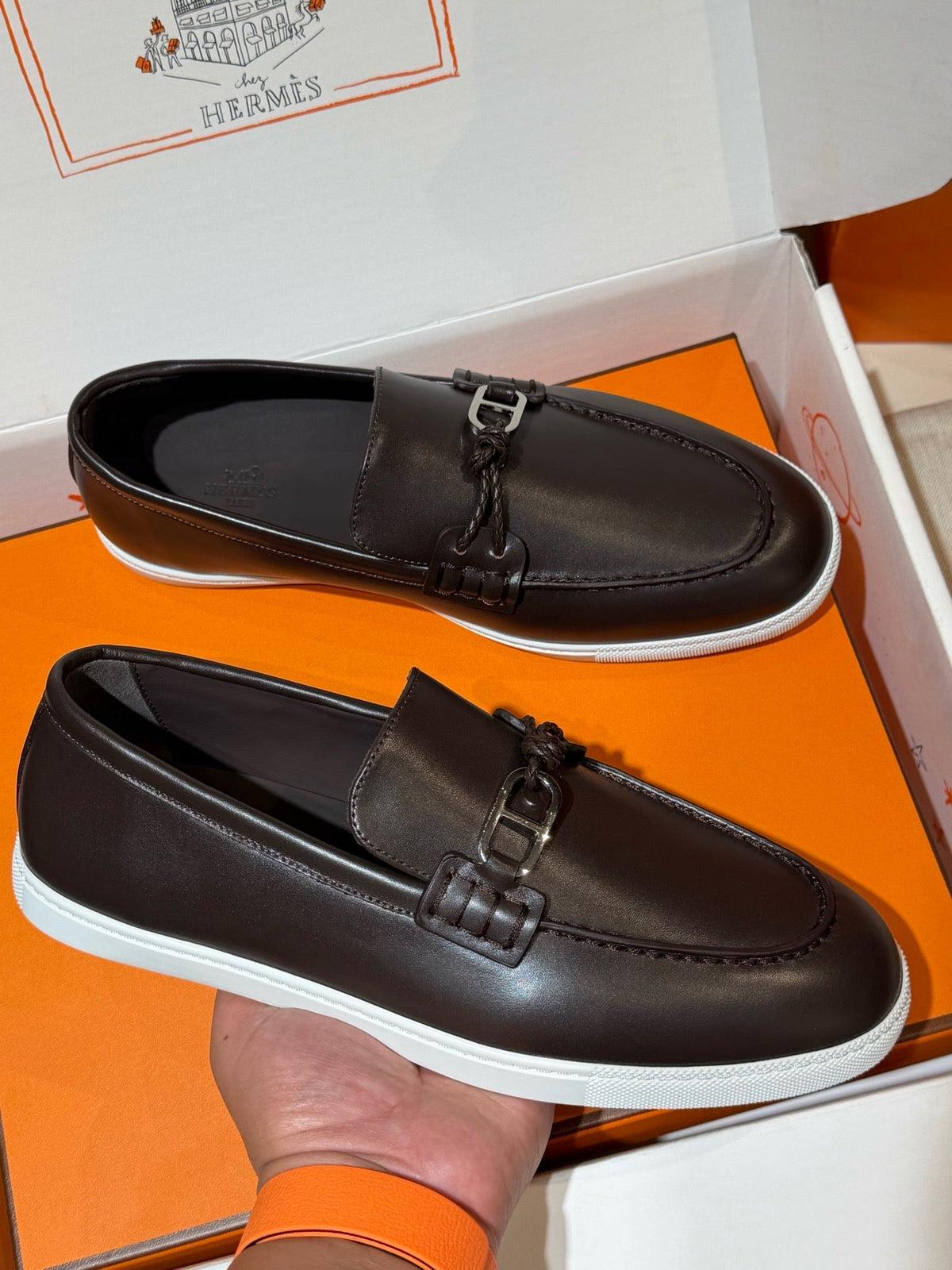 Schwarzer Loafer aus Leder mit Metalldetails – Herren