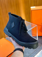 Cremefarbener Leder-Schnürstiefel mit Profilsohle – Herren