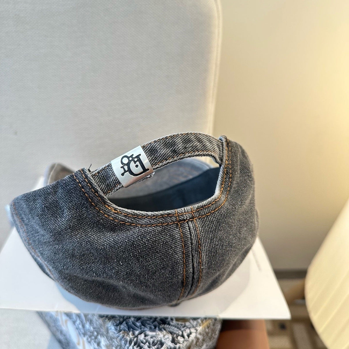 Denim Hellblau und Dunkelgrau Kappe