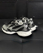 Sneaker mit Paneelen Beige