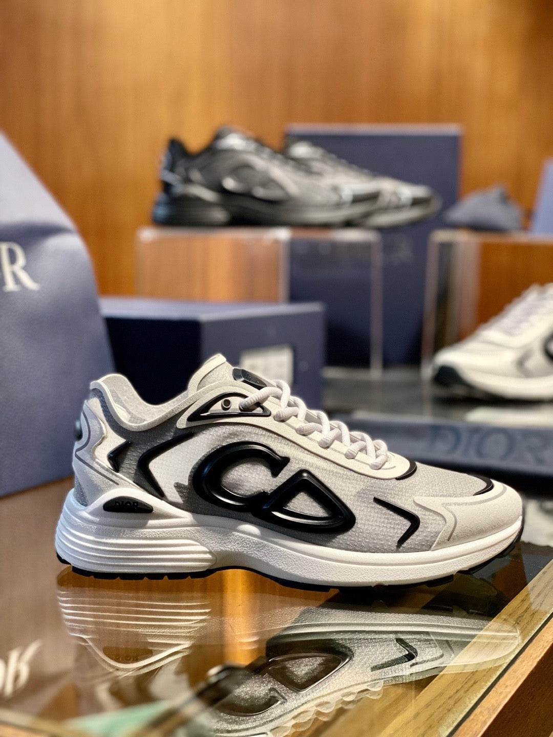 Mesh Runner Cream Sneakers - Men's