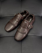 Dunkelbraune und schwarze Mules