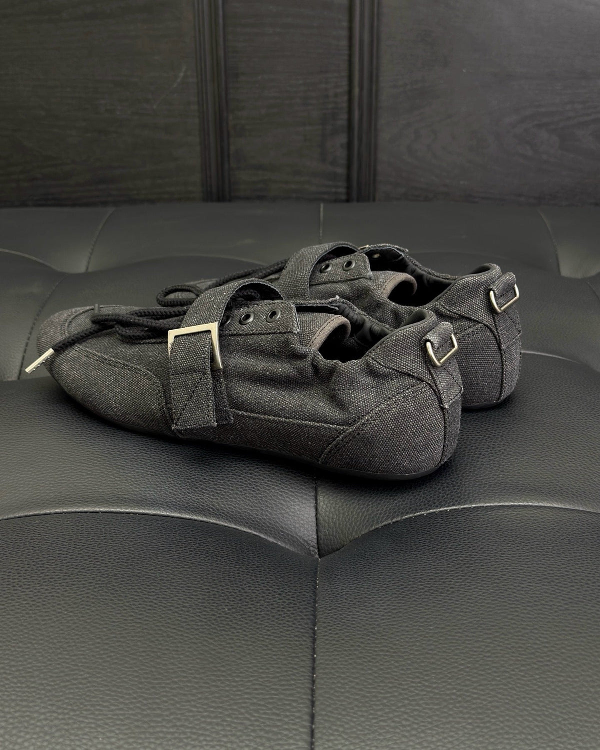 Grauer Wildleder-Monk-Schuh mit doppelter Schnalle - Herren