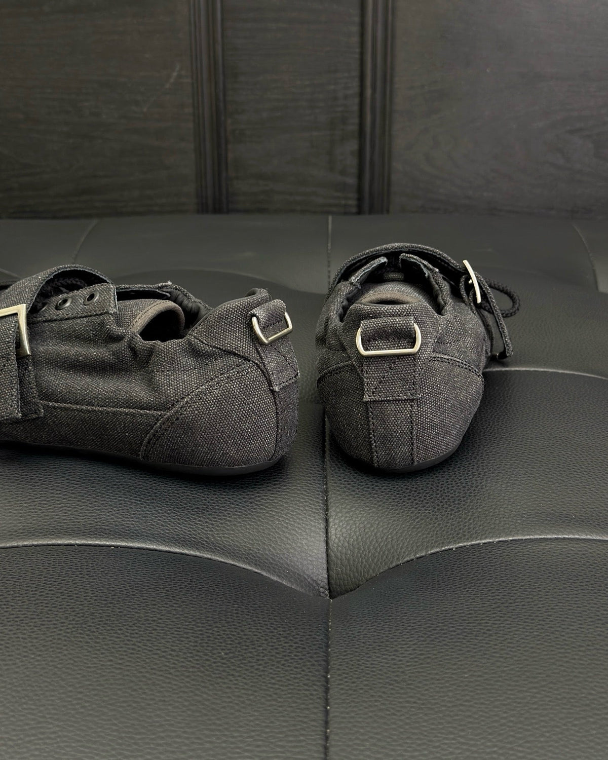 Grauer Wildleder-Monk-Schuh mit doppelter Schnalle - Herren