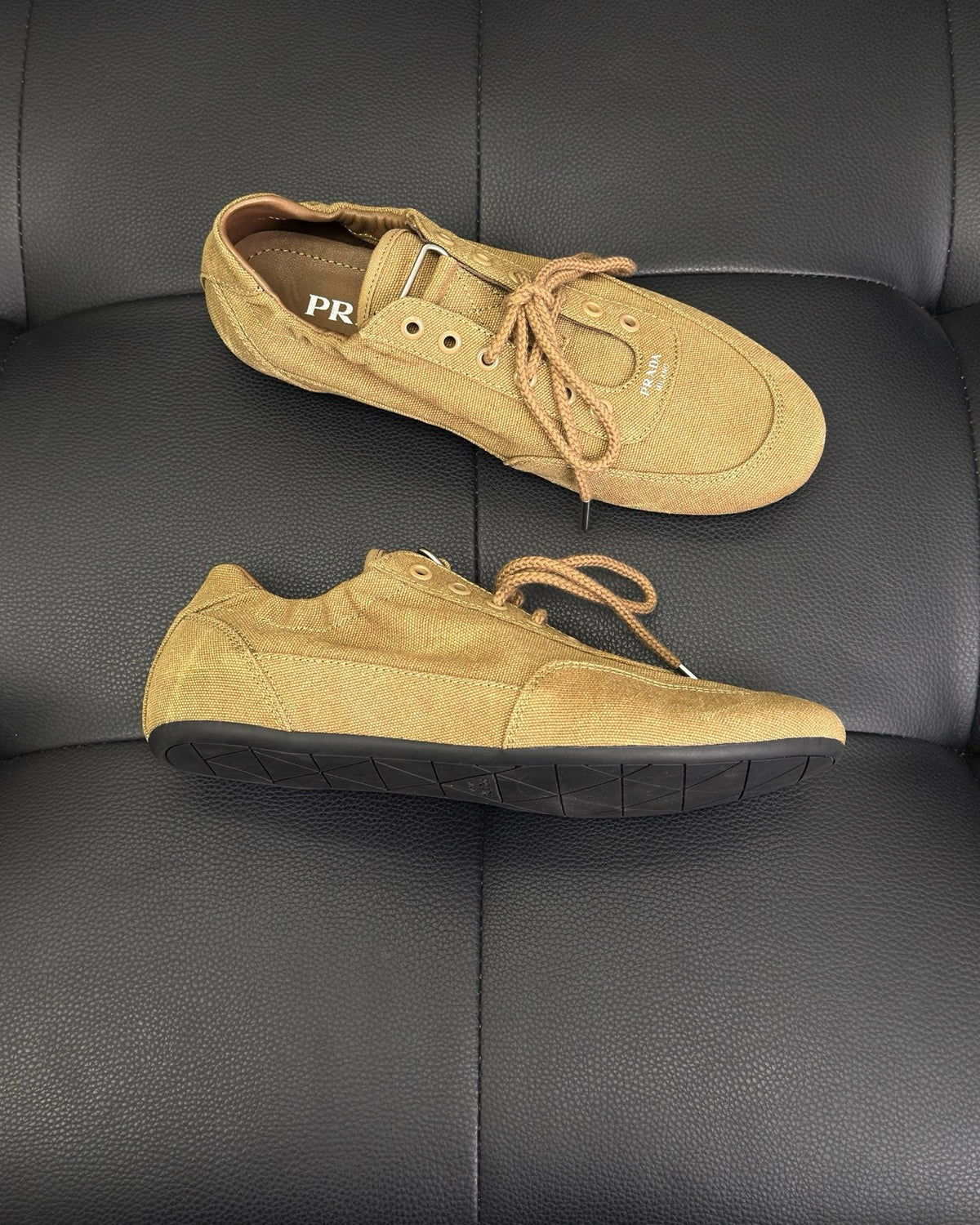 Grauer Wildleder-Monk-Schuh mit doppelter Schnalle - Herren