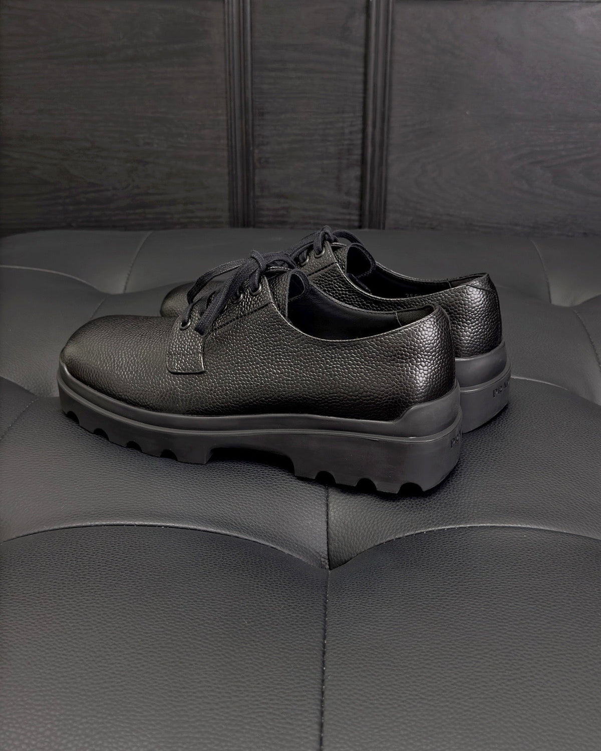 Schwarz-gelbe Derby-Schuhe – Herren