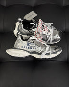 Graffiti-Logo Distressed-Sneaker