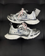 Graffiti-Logo Distressed-Sneaker