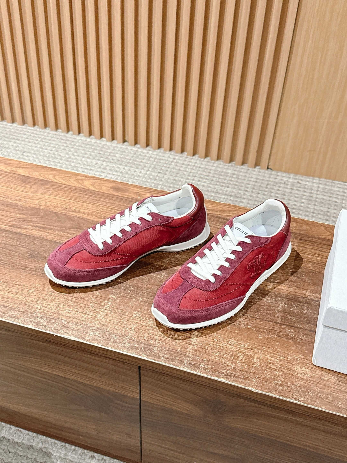 Rote Leder-Low-Top-Sneaker – Damen