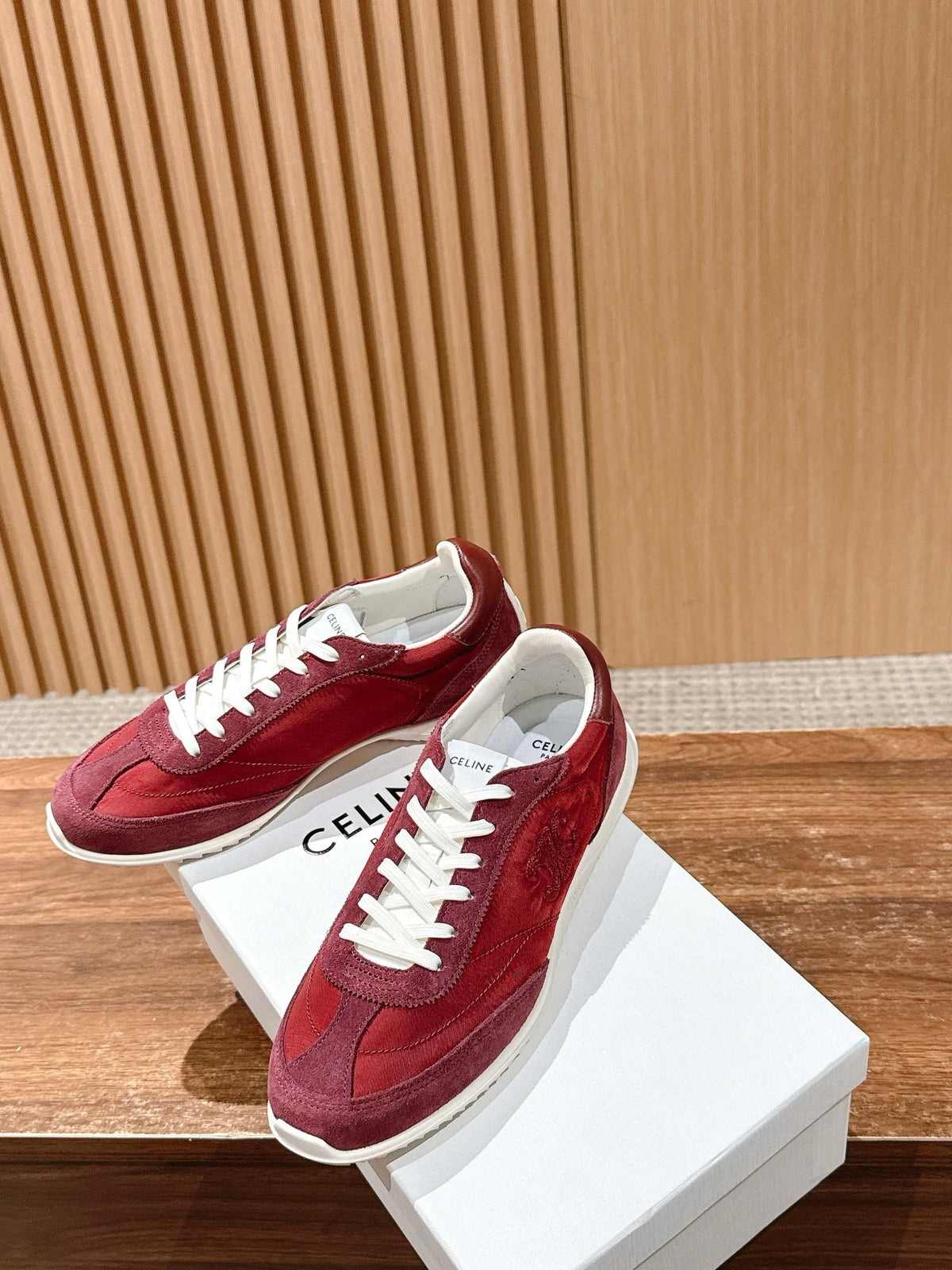 Rote Leder-Low-Top-Sneaker – Damen