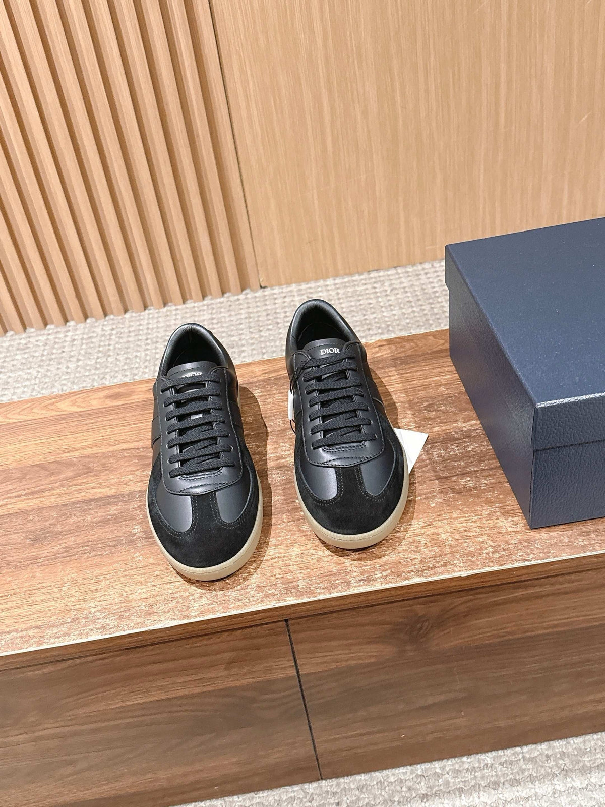 Leder-Sneaker Low-Top Weiß und Schwarz – Herren