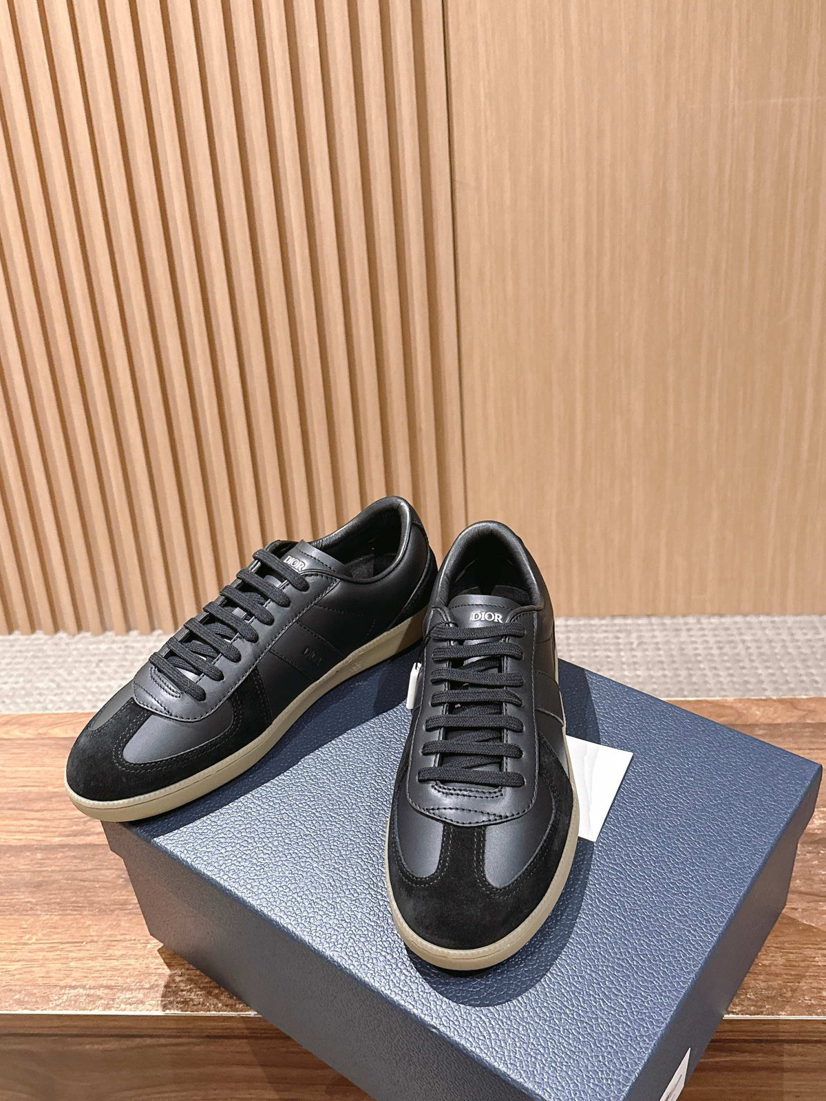 Leather Low-Top White and Tan Sneakers - Men's