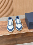 Herren-Sneaker aus Leder mit niedrigem Schaft, blau und weiß