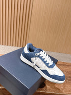 Herren-Sneaker aus Leder mit niedrigem Schaft, blau und weiß
