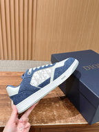 Herren-Sneaker aus Leder mit niedrigem Schaft, blau und weiß