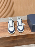 Herren-Sneaker aus Leder mit niedrigem Schaft, blau und weiß