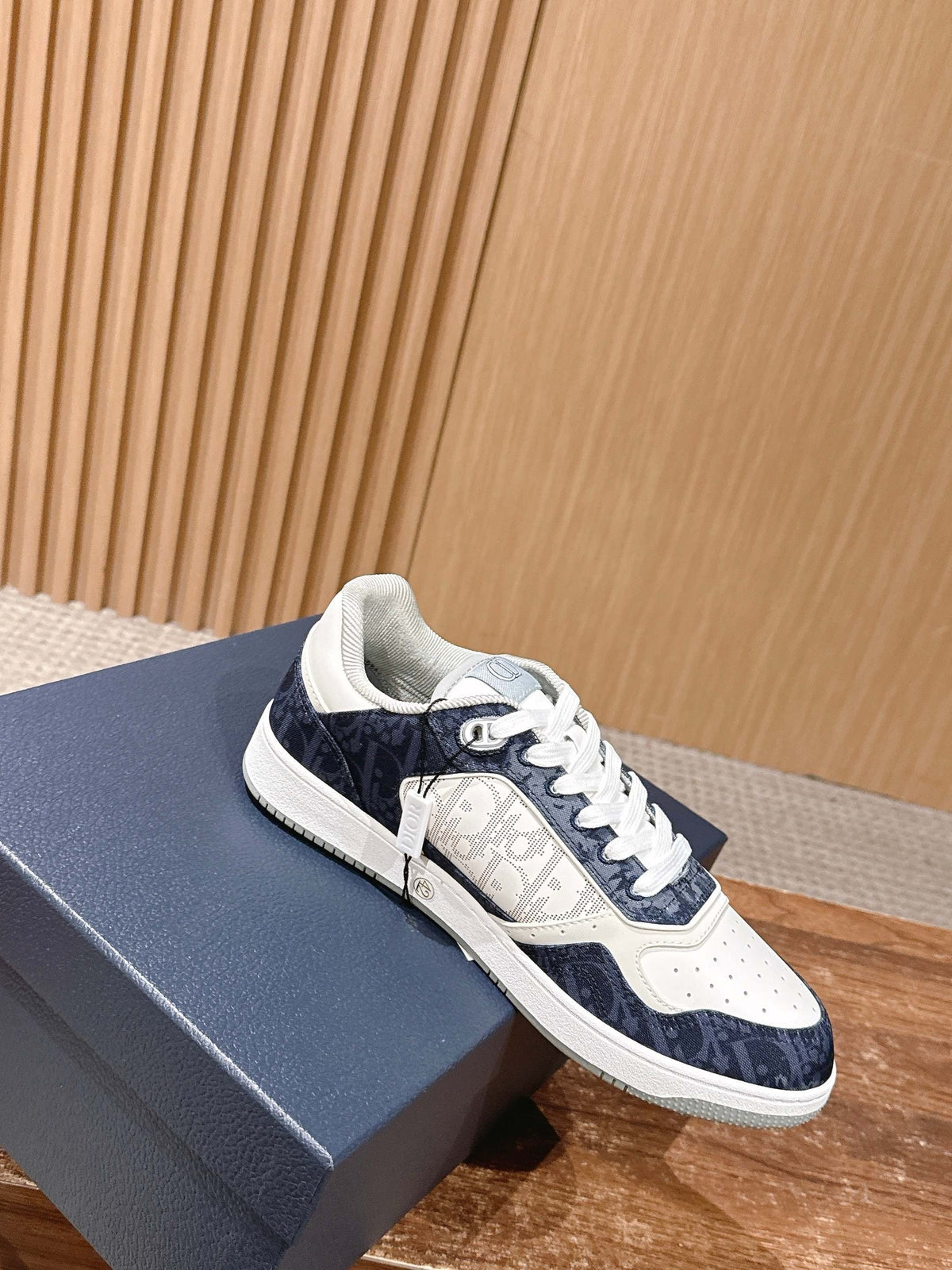 Herren-Sneaker aus Leder mit niedrigem Schaft, blau und weiß