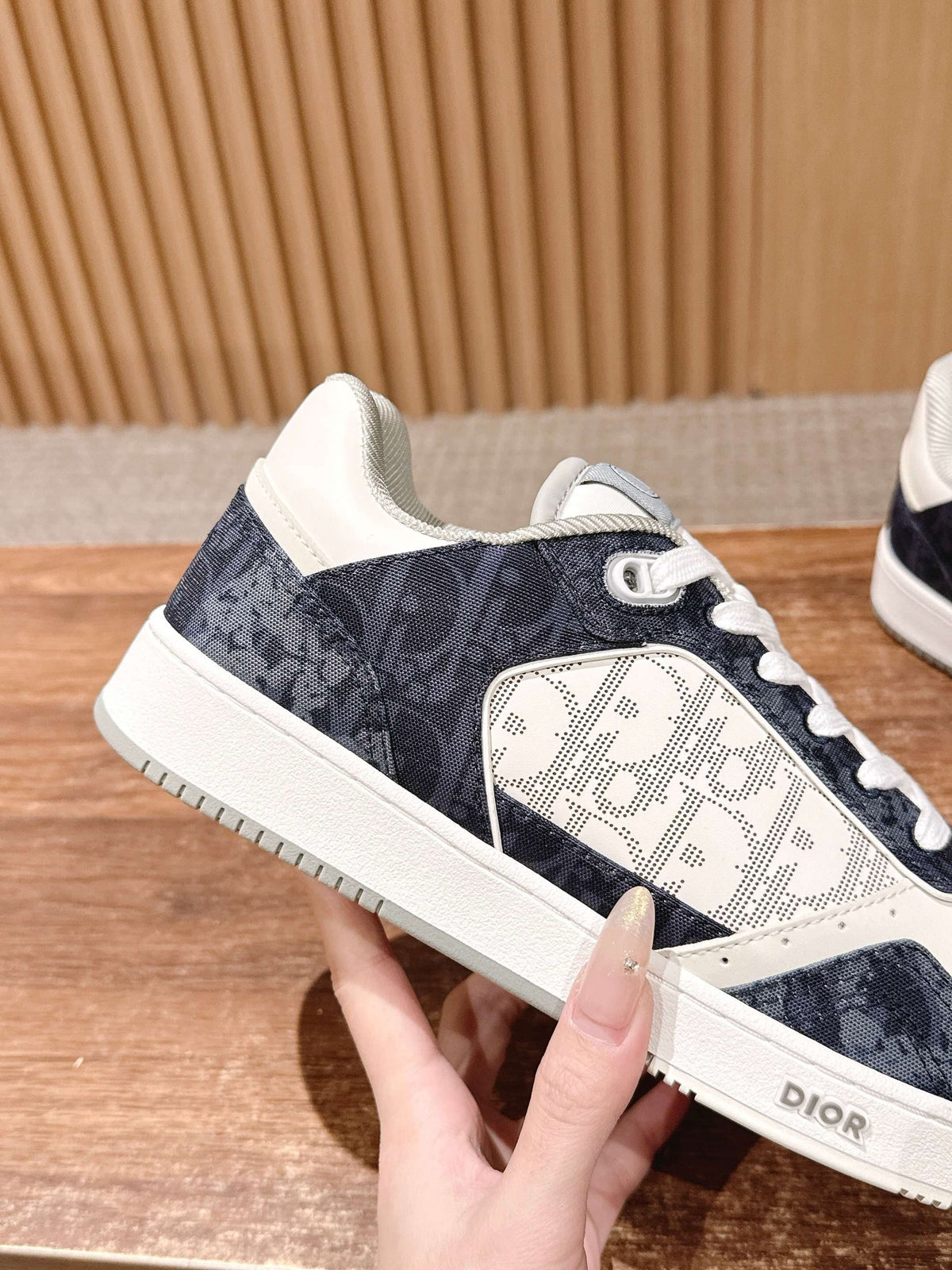 Herren-Sneaker aus Leder mit niedrigem Schaft, blau und weiß