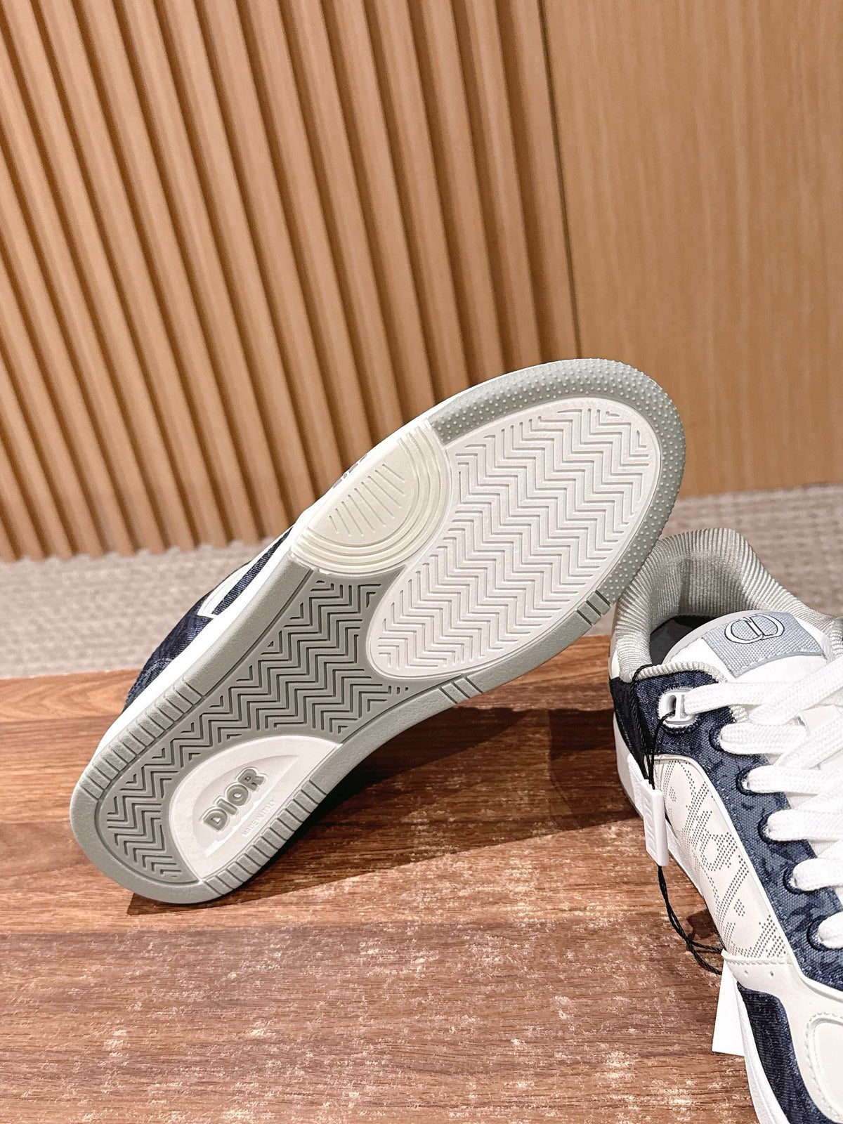 Herren-Sneaker aus Leder mit niedrigem Schaft, blau und weiß