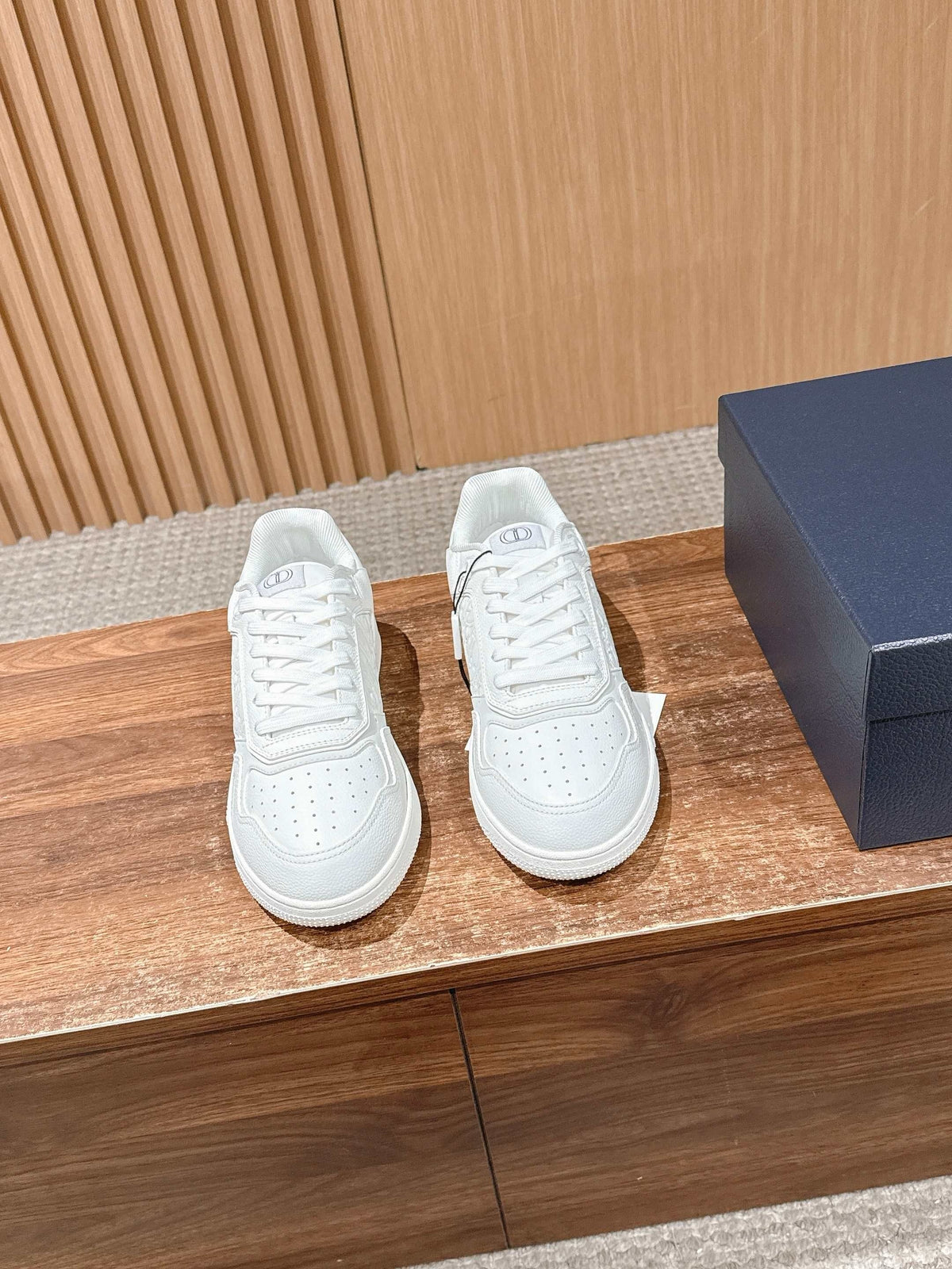 White Leather Plain Low-Top - Men's
