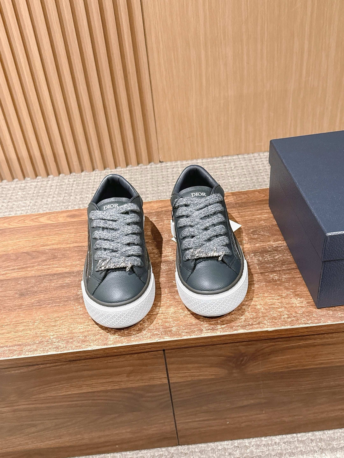 Leather Low-Top Navy Sneakers - Men's
