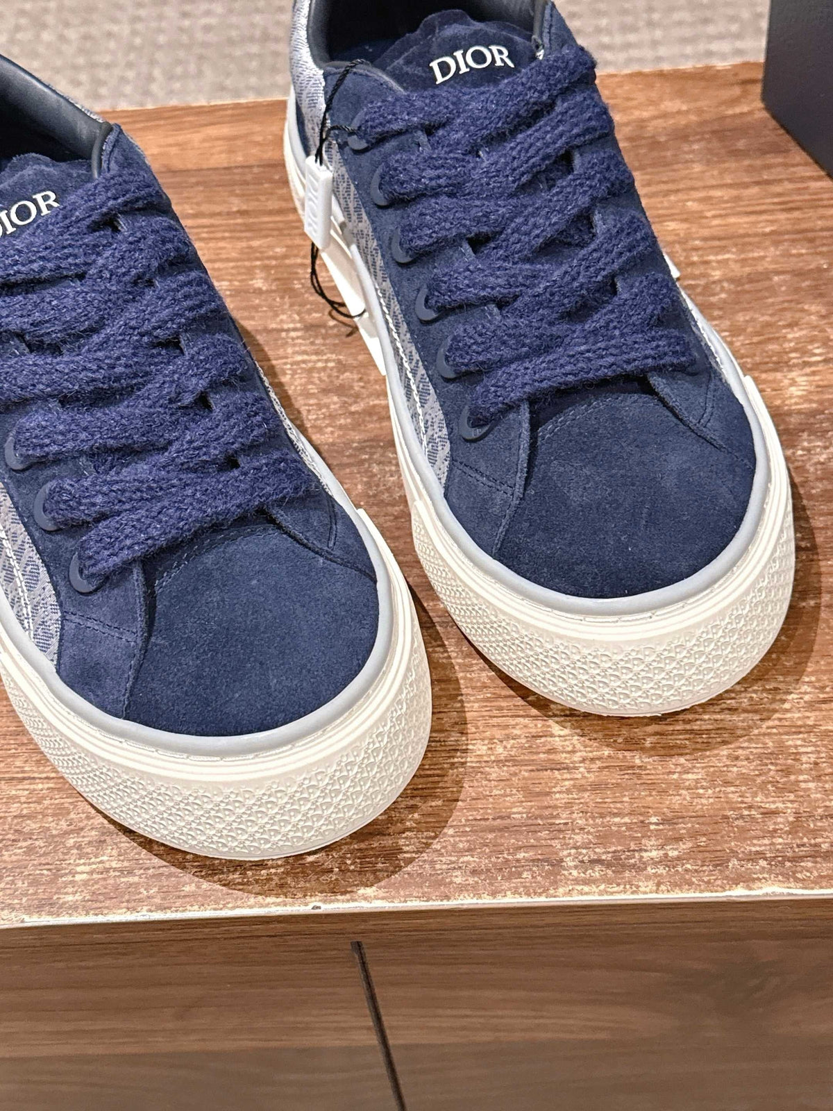 Leather Low-Top Navy Sneakers - Men's