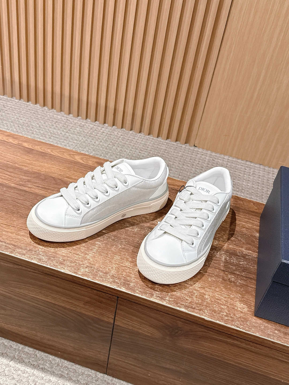Leather Low-Top White Sneakers - Men's