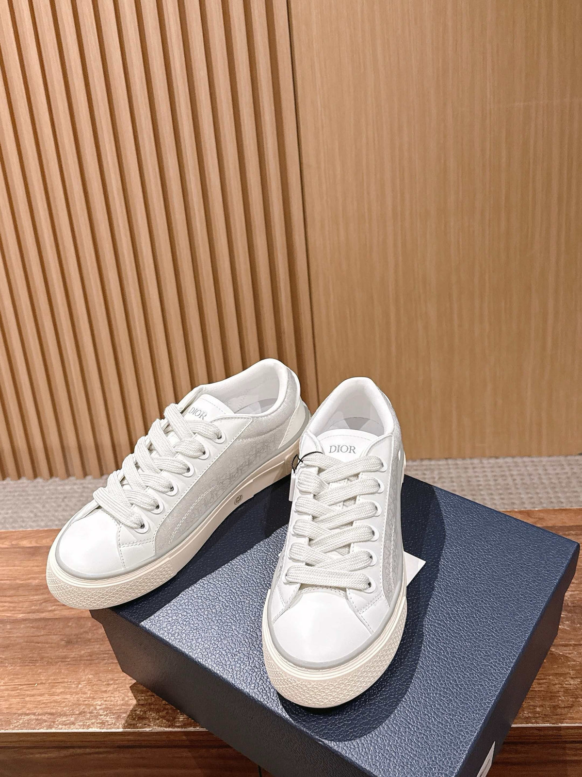 Leather Low-Top White Sneakers - Men's