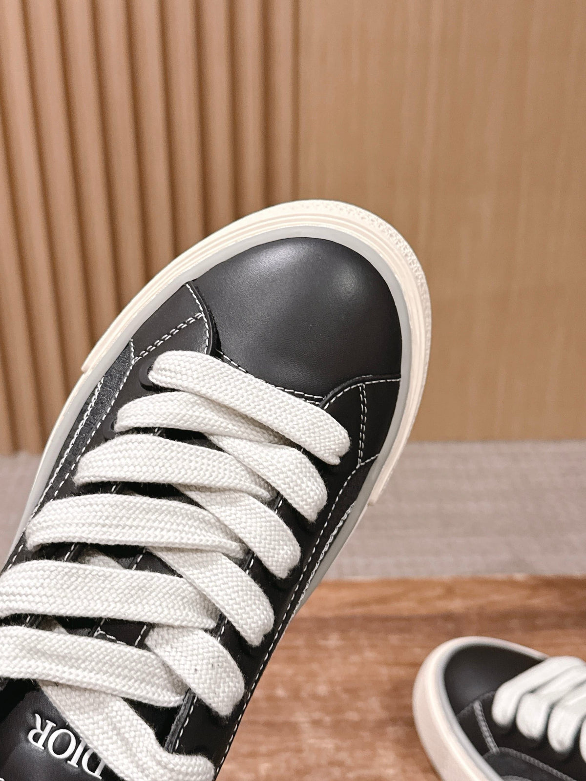 Leather Low-Top White Sneakers - Men's