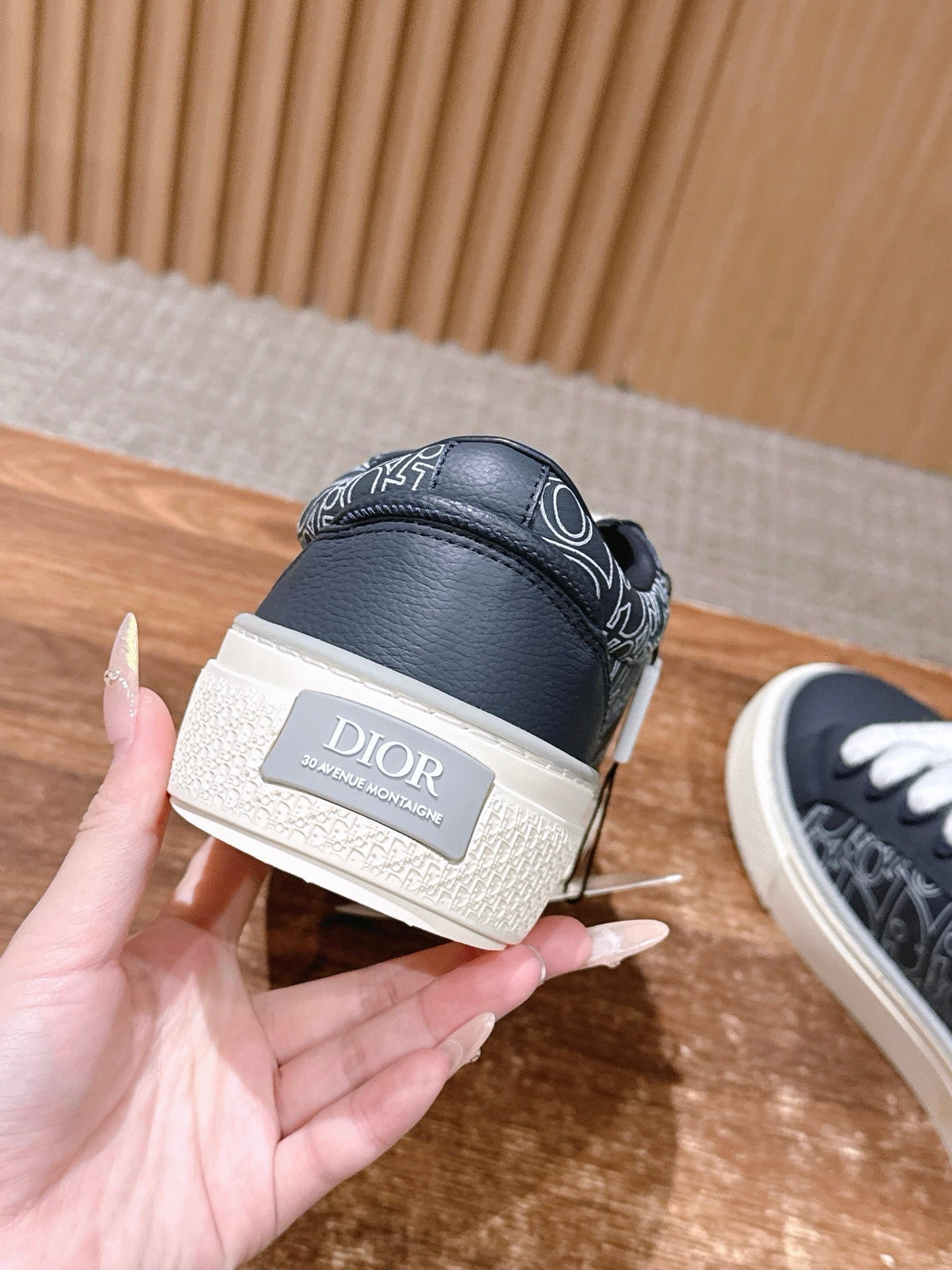 Leather Low-Top Grey and White Sneakers - Men's