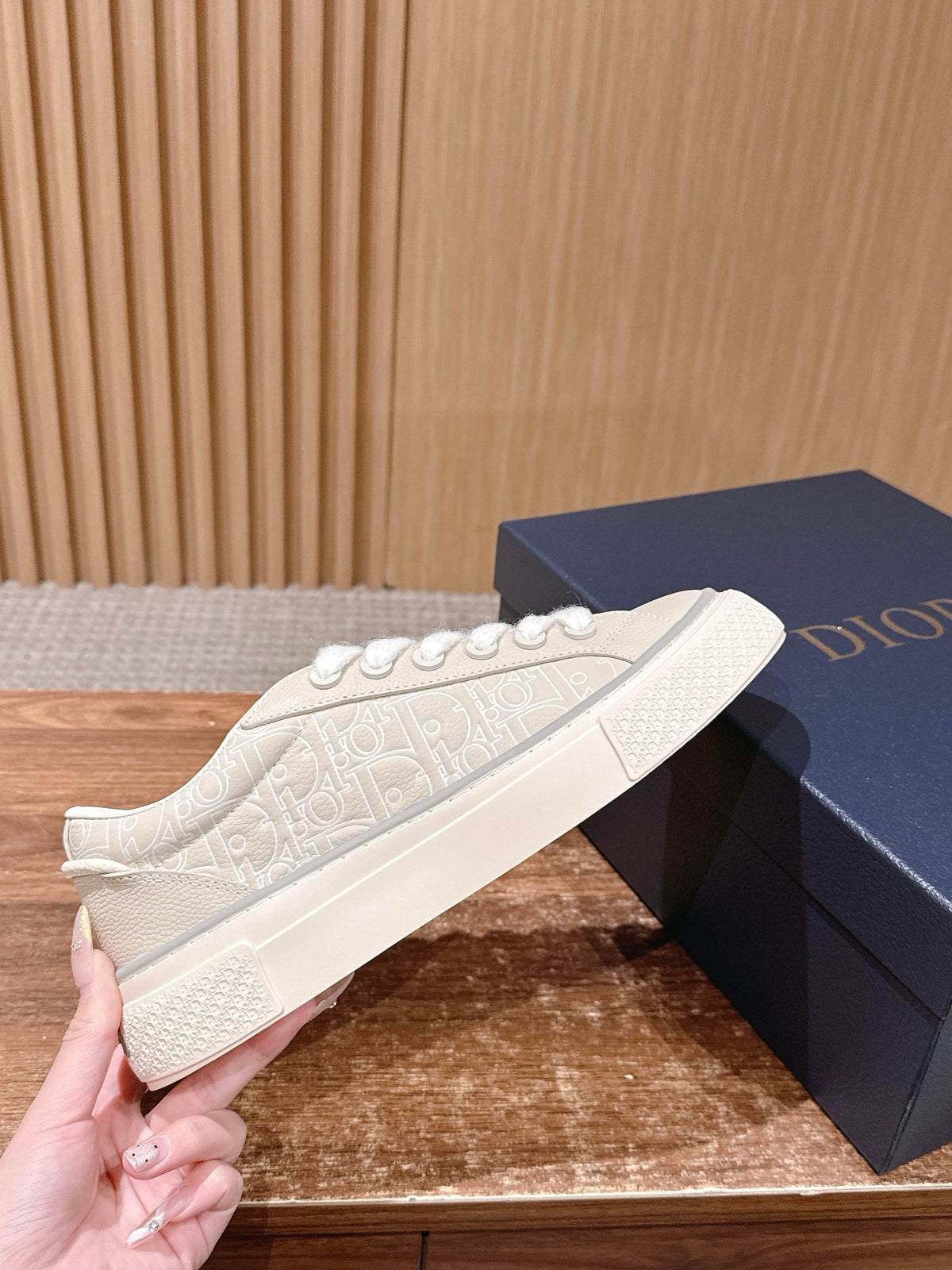Leather Low-Top Grey and White Sneakers - Men's