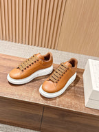Weiß-braune Sneaker